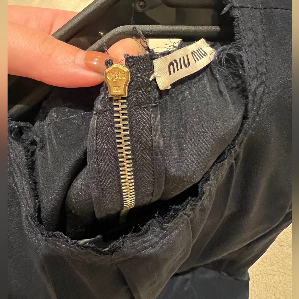 Miu Miu Dark Blue Pleated Top - Picture 14 of 14